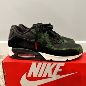 Nike Black and Green Sneakers with Air Max Cushioning